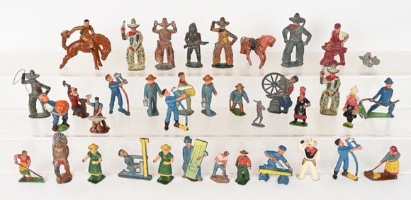 LARGE LOT OF VINTAGE LEAD FIGURES