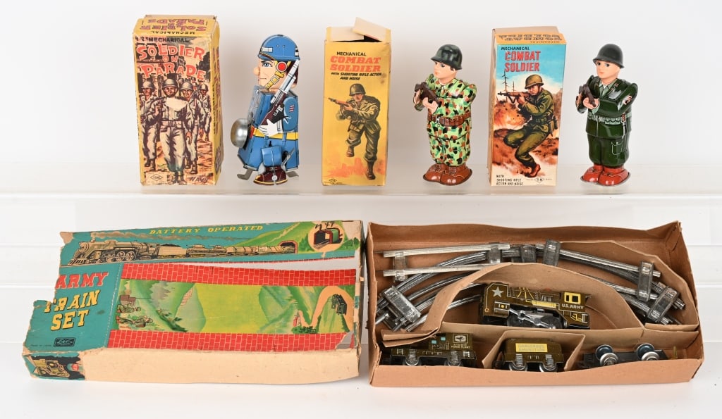 4- JAPAN WINDUP ARMY TOYS w/ BOXES (1 of 4)