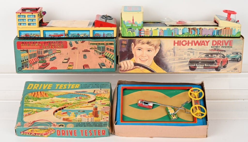 3- JAPAN BATTERY OP DRIVING TOYS w/ BOXES (1 of 4)