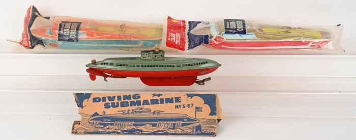 TIN WINDUP SUBMARINE & CABIN CRUISERS