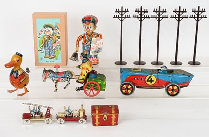 VINTAGE & MODERN TOY LOT