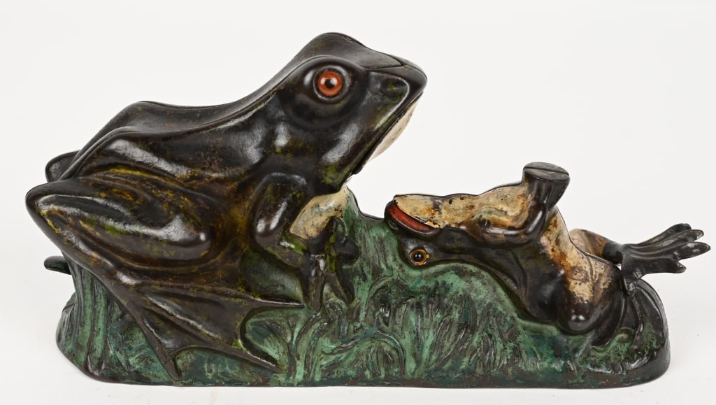J&E STEVENS TWO FROGS MECHANICAL BANK (1 of 5)