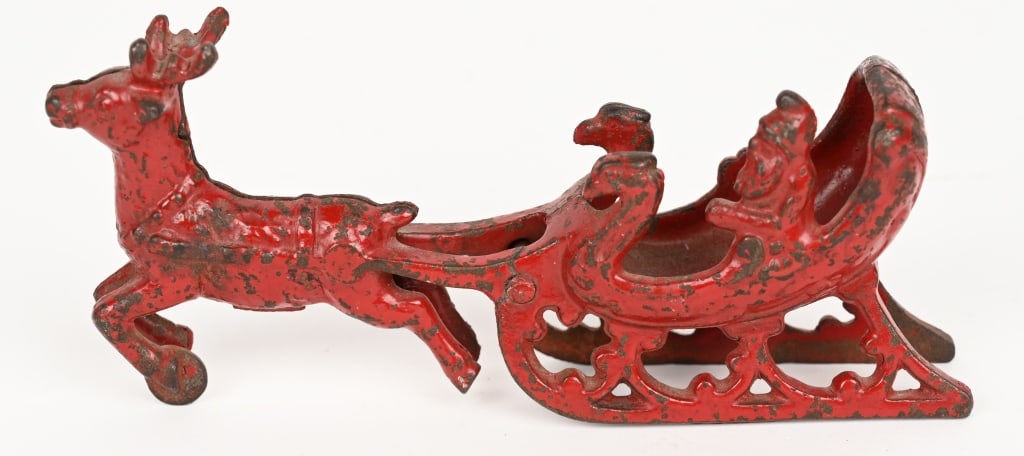 HUBLEY SMALL CAST IRON SANTA CLAUS SLEIGH (1 of 2)