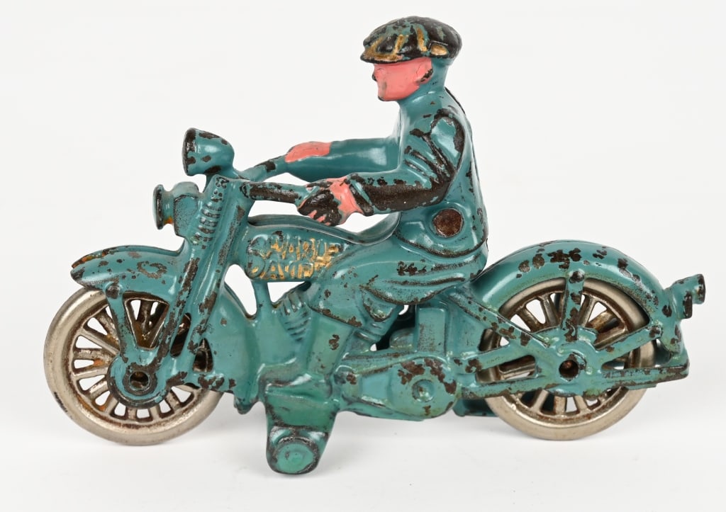 HUBLEY CIVILIAN HARLEY DAVIDSON MOTORCYCLE (1 of 4)