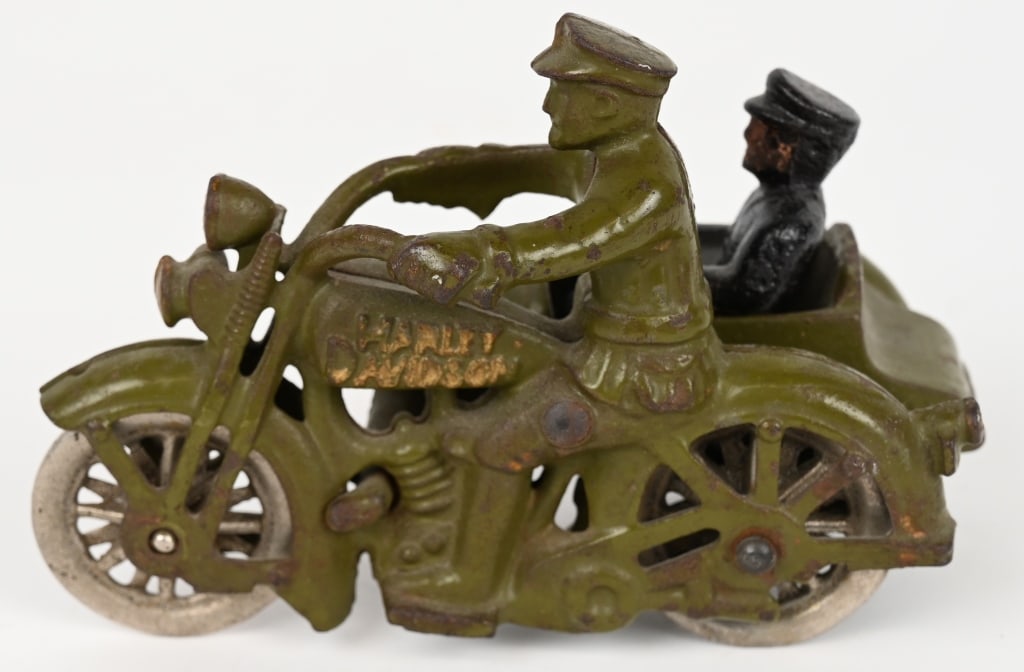 HUBLEY CAST IRON HARLEY DAVIDSON MOTORCYCLE (1 of 4)