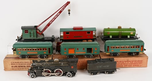 PREWAR LIONEL 385E LOCOMOTIVE, TENDER, & CARS