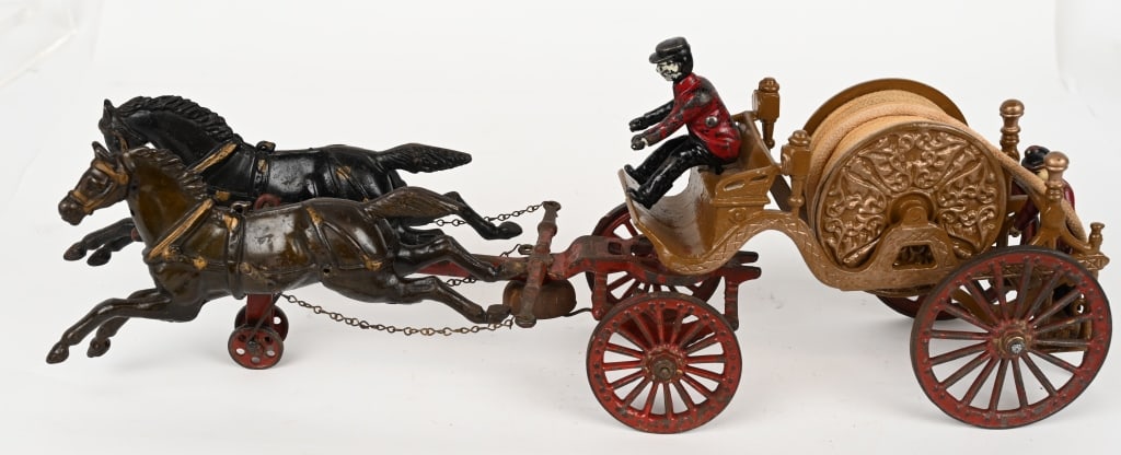 LARGE DENT CAST IRON HORSE DRAWN HOSE REEL (1 of 6)