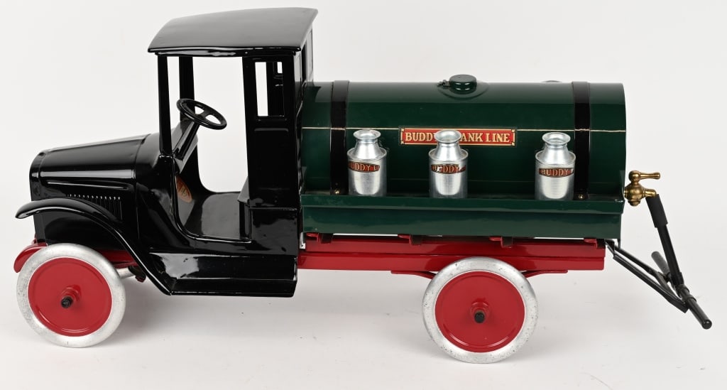 BUDDY L PRESSED STEEL TANK LIKE TRUCK (1 of 5)