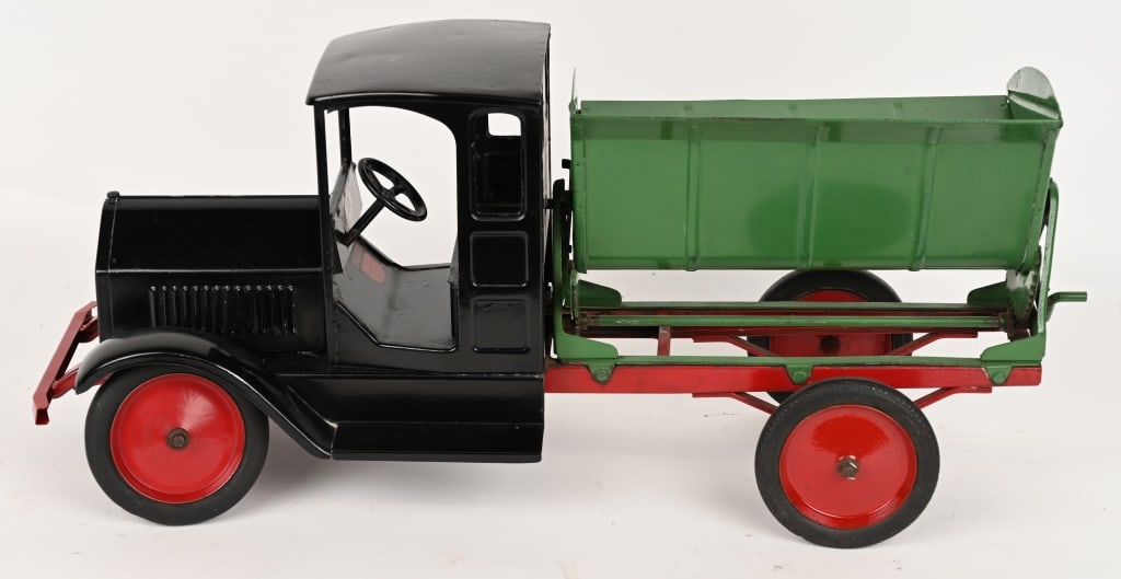 STURDITOY PRESSED STEEL SIDE DUMP (1 of 6)