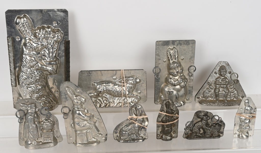 10- ANTIQUE EASTER CHOCOLATE MOLDS (1 of 3)