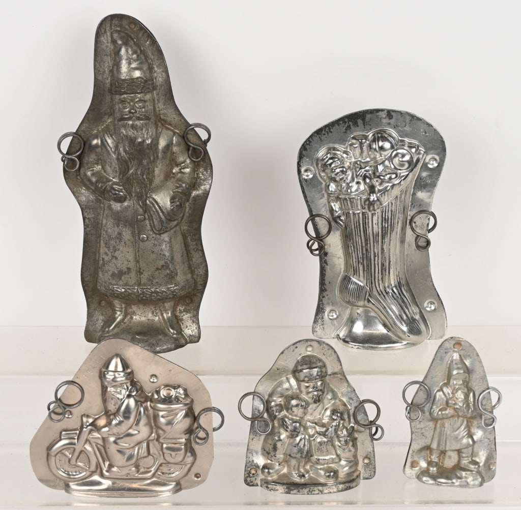 5- ANTIQUE SANTA CLAUS CHOCOLATE MOLDS (1 of 10)