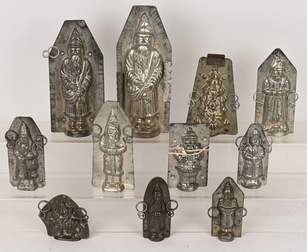 10- ANTIQUE SANTA CLAUS CHOCOLATE MOLDS (1 of 11)