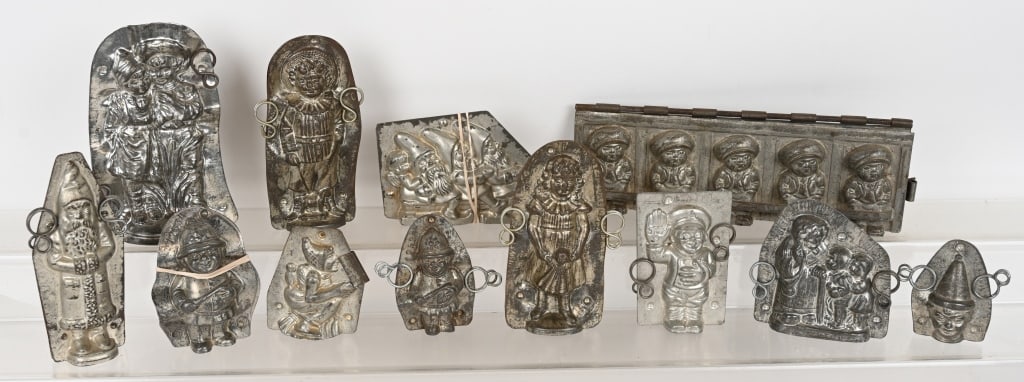 12- ANTIQUE CHARACTER CHOCOLATE MOLDS (1 of 3)