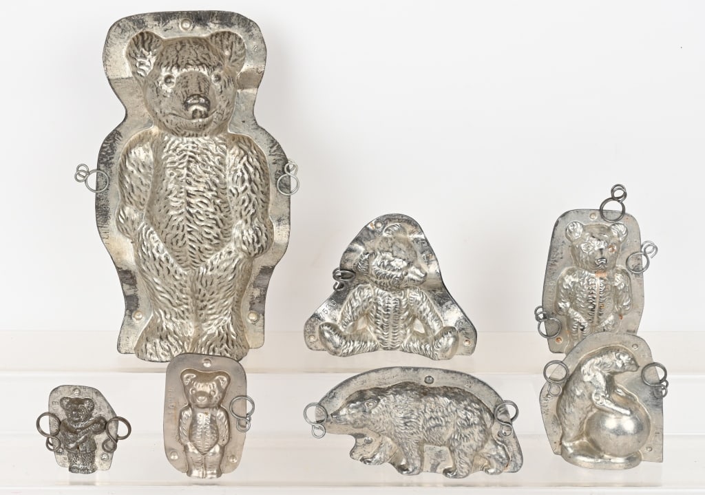 7- ANTIQUE BEAR CHOCOLATE MOLDS (1 of 7)