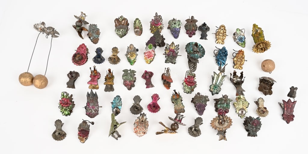 ANTIQUE CHRISTMAS TREE CANDLE CLIPS (1 of 7)