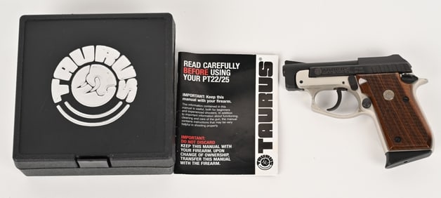 TAURUS PT25 POCKET SEMI AUTO PISTOL W/ CASE