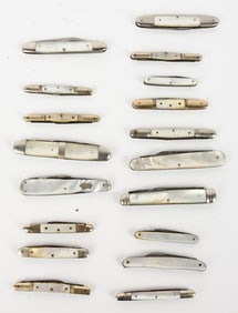 GREAT LOT OF 18 VINTAGE PEARL HANDLED KIVES