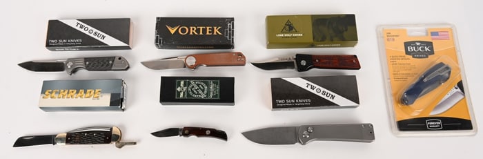 A LOT OF 7 FOLDING KNIVES