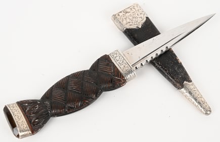 A VERY FINE SCOTTISH DIRK DAGGER AND SHEATH