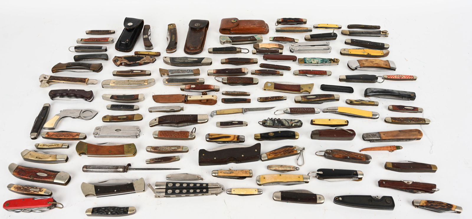 LOT OF 100 VINTAGE KNIVES: This lot contains 100 knives with some cigar cutters and multitools. Condition: Good