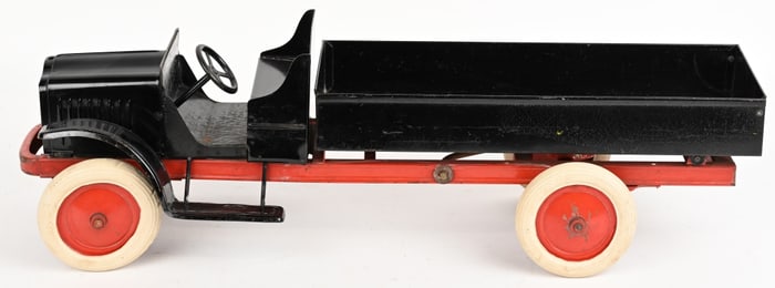 KELMET PRESSED STEEL OPEN CAB DUMP TRUCK