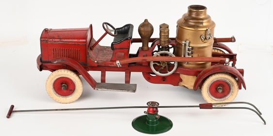 KINGSBURY FIRE PUMPER FIRE TRUCK w/ FIRE HYDRANT