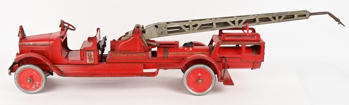 BUDDY L PRESSED STEEL WATER TOWER