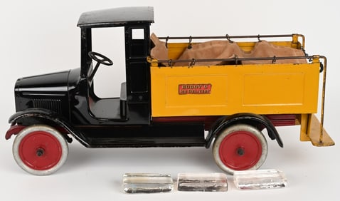 BUDDY L PRESSES STEEL ICE TRUCK