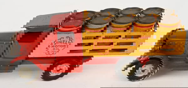 METALCRAFT SHELL MOTOR OIL TRUCK w/ BARRELS