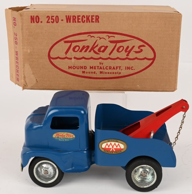 1953 TONKA WRECKER w/ BOX (1 of 10)
