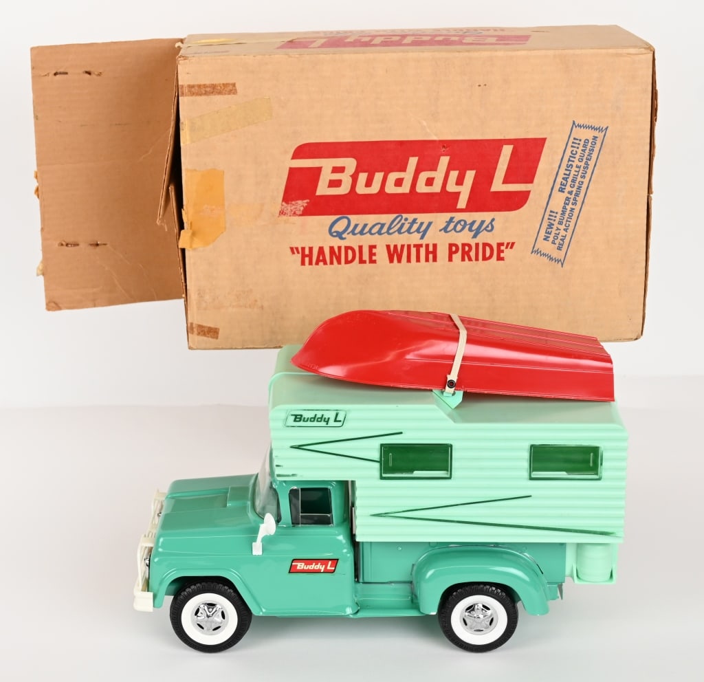 BUDDY L CAMPERS TRUCK WITH BOAT w/ BOX (1 of 7)
