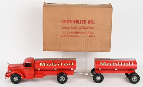SMITH MILLER MOBILGAS TANDEM OIL TRUCK w/ BOX