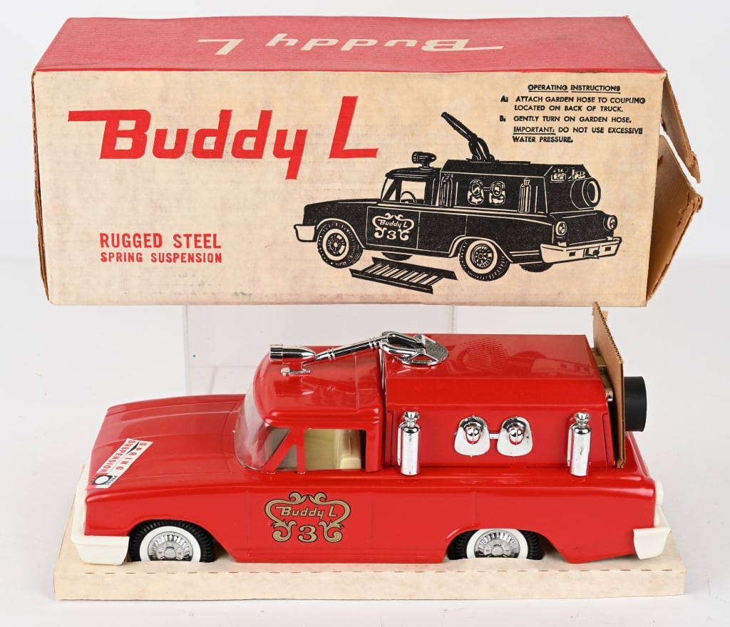 BUDDY L SUBURBAN FIRE PUMPER w/ BOX (1 of 7)