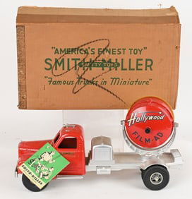 SMITH MILLER SEARCHLIGHT TRUCK w/ BOX