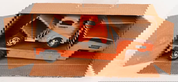 SMITH MILLER GMC FRUEHAUF MACHINERY HAULER w/ BOX