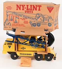 NYLINT MICHIGAN SHOVEL w/ BOX