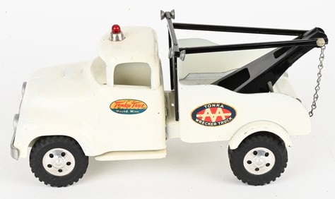 1963 TONKA AA WRECKER TRUCK