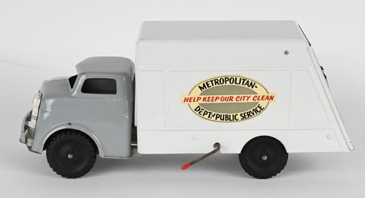WYANDOTTE METROPOLITAN GARBAGE TRUCK