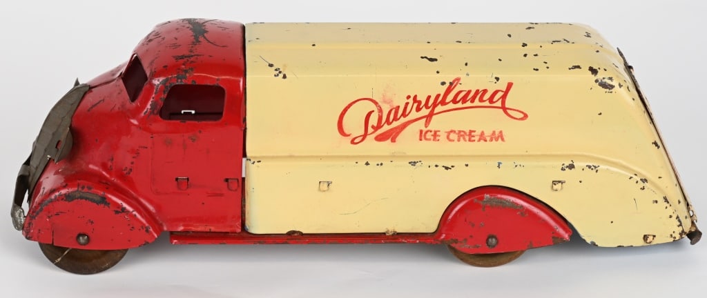 MARX DAIRYLAND ICE CREAM TRUCK (1 of 5)