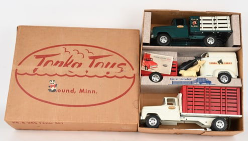 1958 TONKA FARM SET w/ BOX