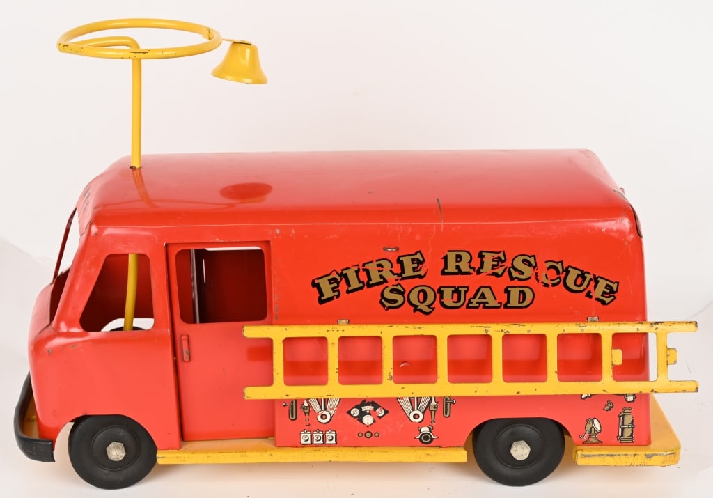 ROBERTS FIRE RESCUE SQUAD RIDER TRUCK: Roberts Fire rescue Squad. Comes with ladder. All original with minor edge wear. Missing cotter pin for steering wheel. 22" Excellent