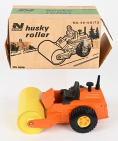 NYLINT HUSKY ROLLER w/ BOX