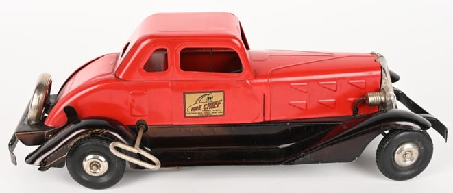 HOGE WINDUP ELECTRIC LIGHT FIRE CHIEF CAR