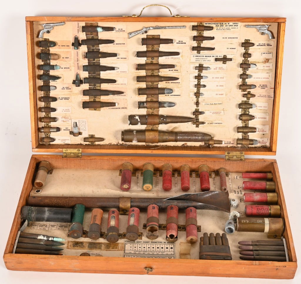 BULLET & SHELL MANUFACTURER DISPLAY BOARD / BOX (1 of 6)