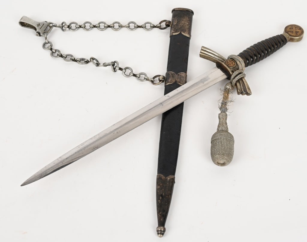 WWII NAZI GERMAN LUFTWAFFE DAGGER BY DAVID MALSCH: Early 1st Model Luftwaffe Dagger by David Malsch - This early 1st Model Luftwaffe Dagger exhibits highest quality mounts - solid nickel fittings throughout. The pommel is a great looking example, exhi