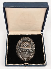 WWII NAZI GERMAN ADOLF HITLER WOUND BADGE MEDAL