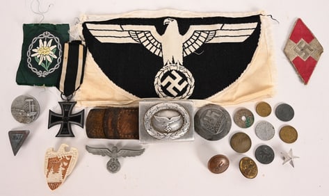 WWI & WWII NAZI GERMAN MEDAL & BADGE LOT LUFTWAFFE