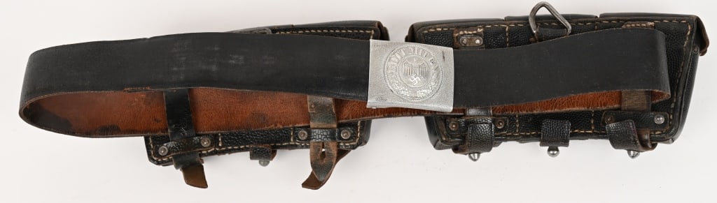 WWII NAZI GERMAN HEER BELT & BUCKLE W K98 POUCHES: WWII Nazi German EM/NCO belt & buckle lot to include matching K98 Leather Ammo Pouches. Set displays very well and is in excellent condition.