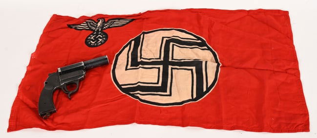 WWII NAZI GERMAN FLARE GUN & STATE SERVICE FLAG