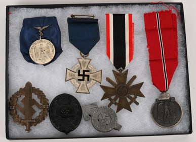 WWII NAZI GERMAN INSIGNIA MEDAL LOT LUFTWAFFE HEER